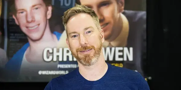 What is Chris Owen net worth estimated? How did he get his fortune?