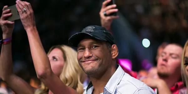 What is Dan Henderson net worth estimated? How did he get his fortune?