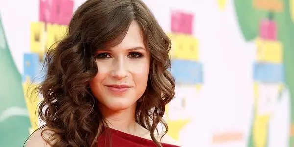 What is Erin Sanders net worth estimated? How did he get his fortune?