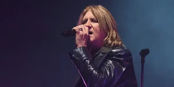 What is Joe Elliott net worth estimated? How did he get his fortune?