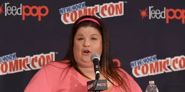 What is Lori Beth Denberg net worth estimated? How did he get his fortune?