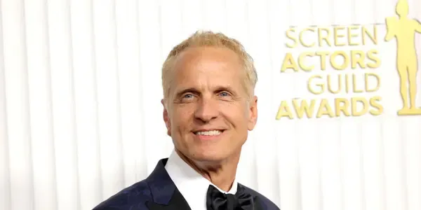 What is Patrick Fabian net worth estimated? How did he get his fortune?